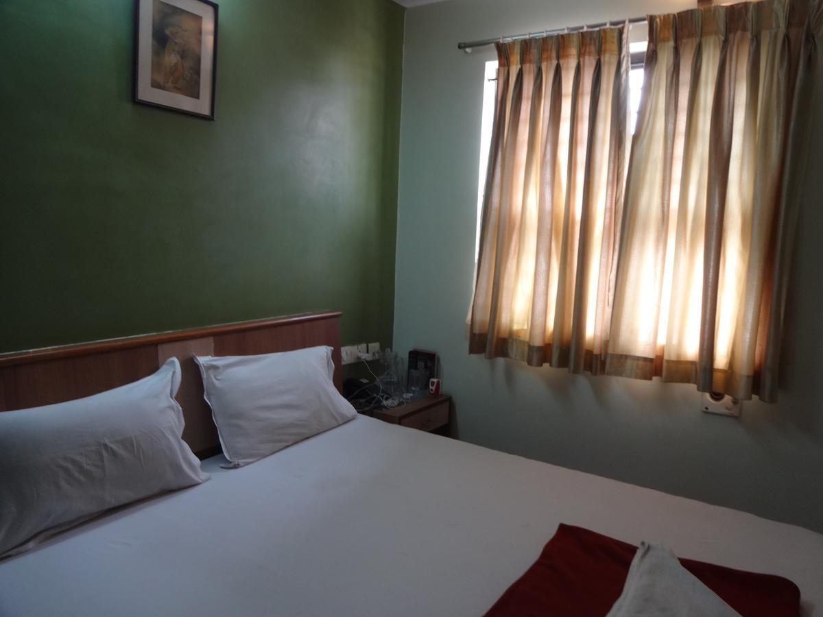 Hotel S R M Central Park Chennai Extérieur photo