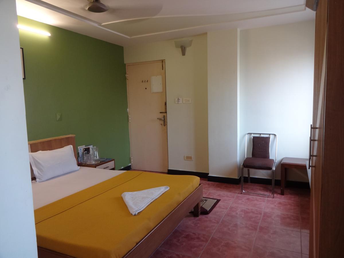 Hotel S R M Central Park Chennai Extérieur photo