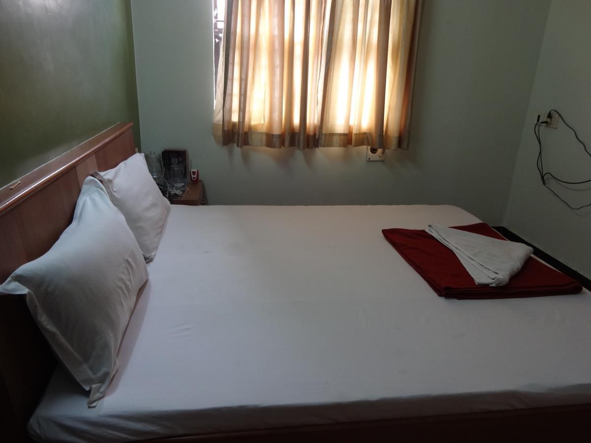 Hotel S R M Central Park Chennai Extérieur photo