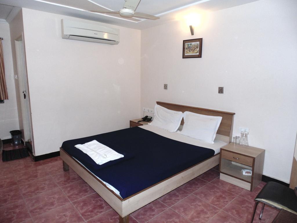 Hotel S R M Central Park Chennai Chambre photo