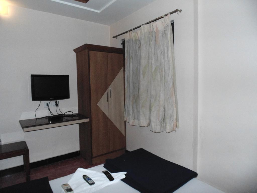 Hotel S R M Central Park Chennai Chambre photo