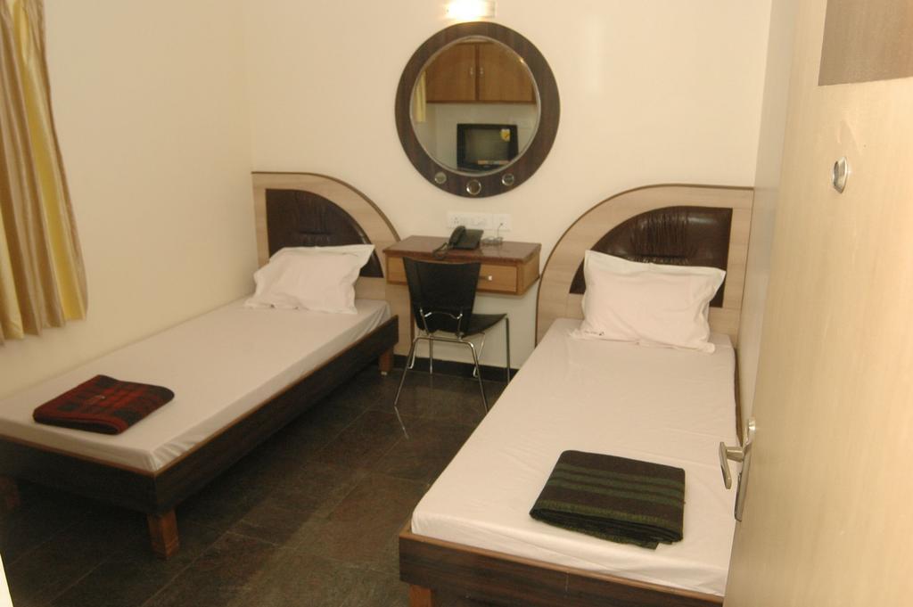 Hotel S R M Central Park Chennai Chambre photo