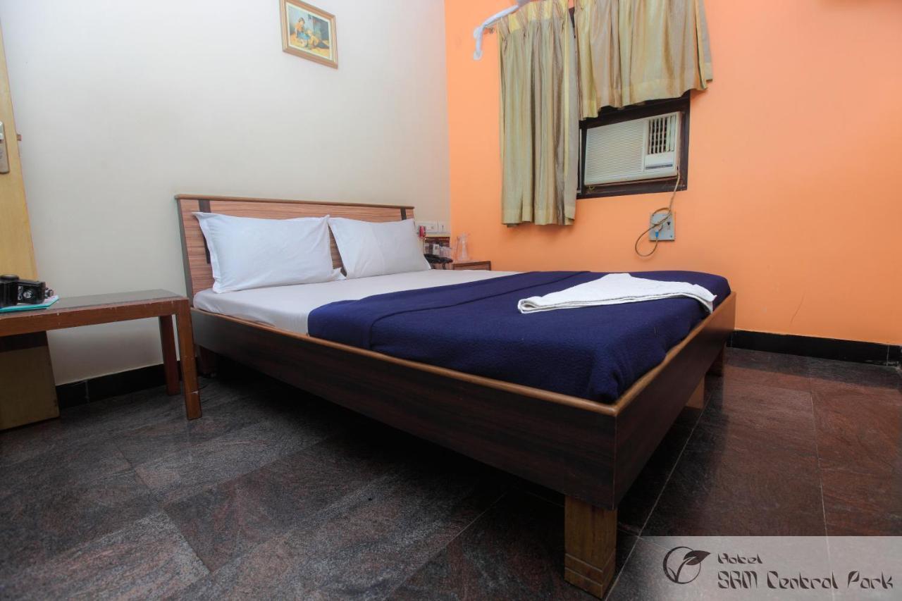 Hotel S R M Central Park Chennai Extérieur photo