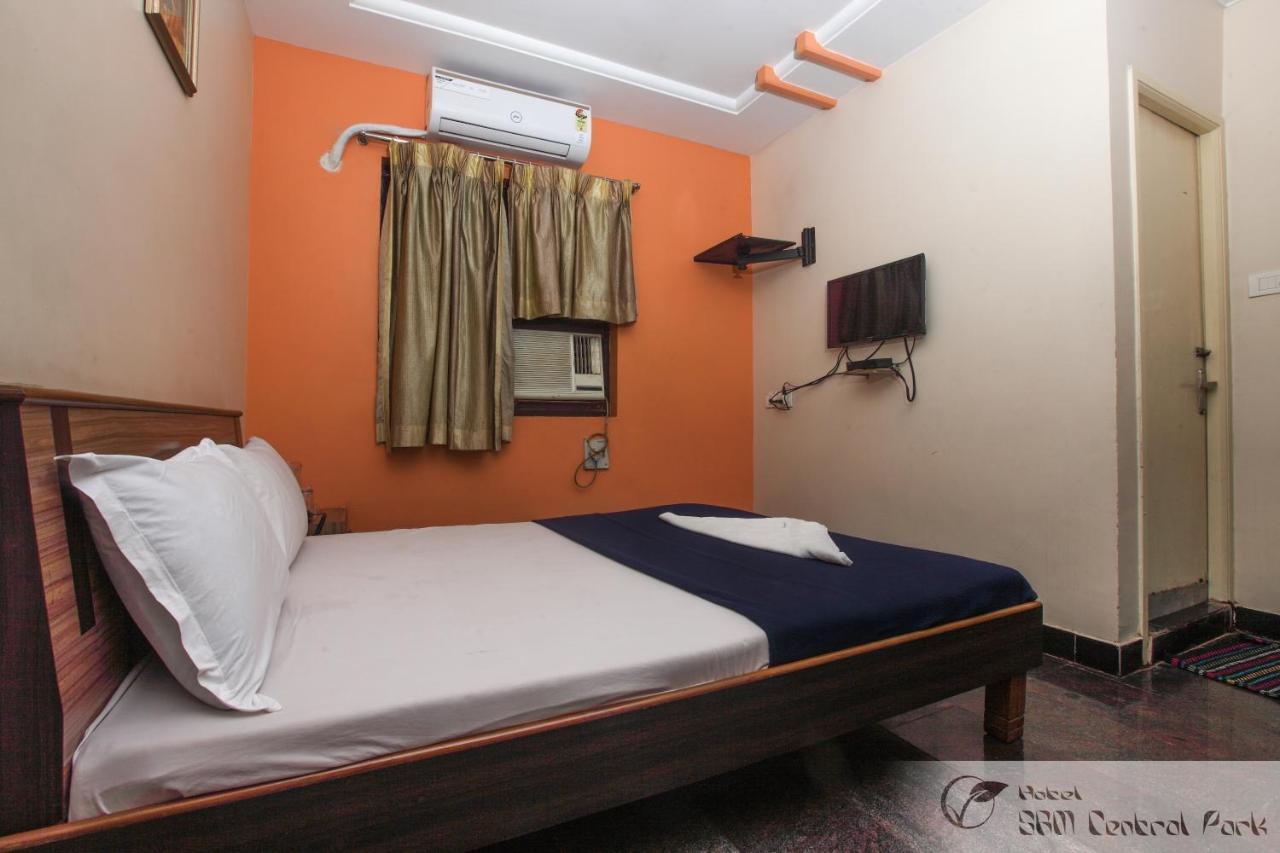 Hotel S R M Central Park Chennai Extérieur photo
